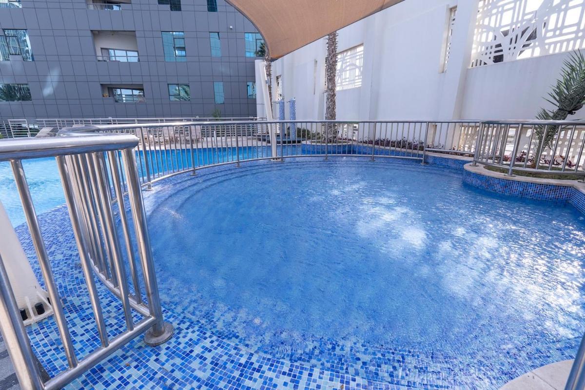 Relaxing Perfect For 2 In Business Bay Apartment