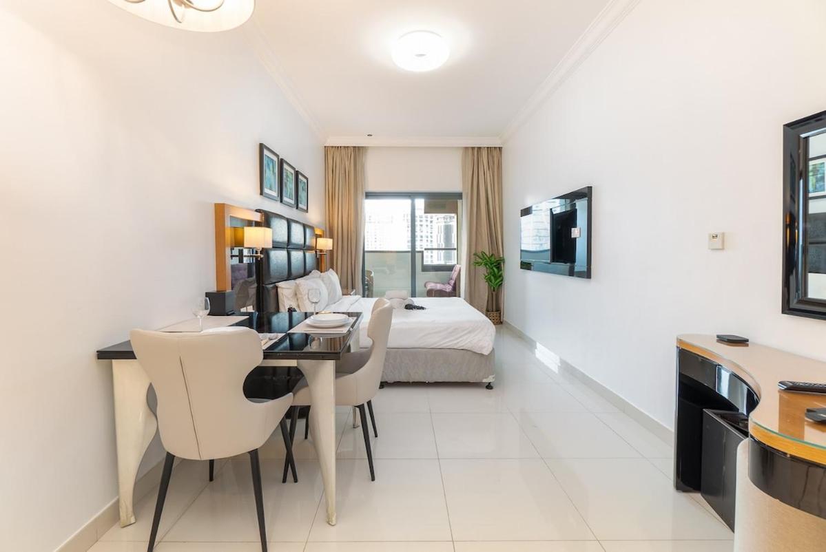 Relaxing Perfect For 2 In Business Bay Apartment